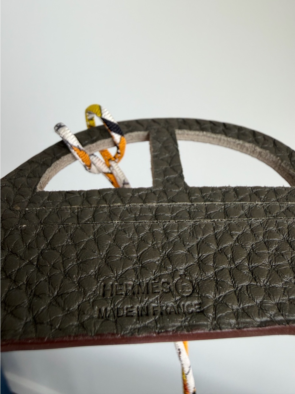 Hermès Italian Car Leather Charm in Etoupè. Petit h 🎉 - Picture 5 of 7
